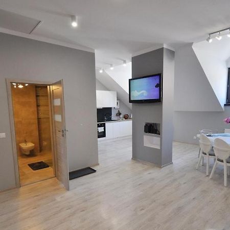 Apartament Nad Kamienna ชกลาร์สกา ปอเรมบา ภายนอก รูปภาพ