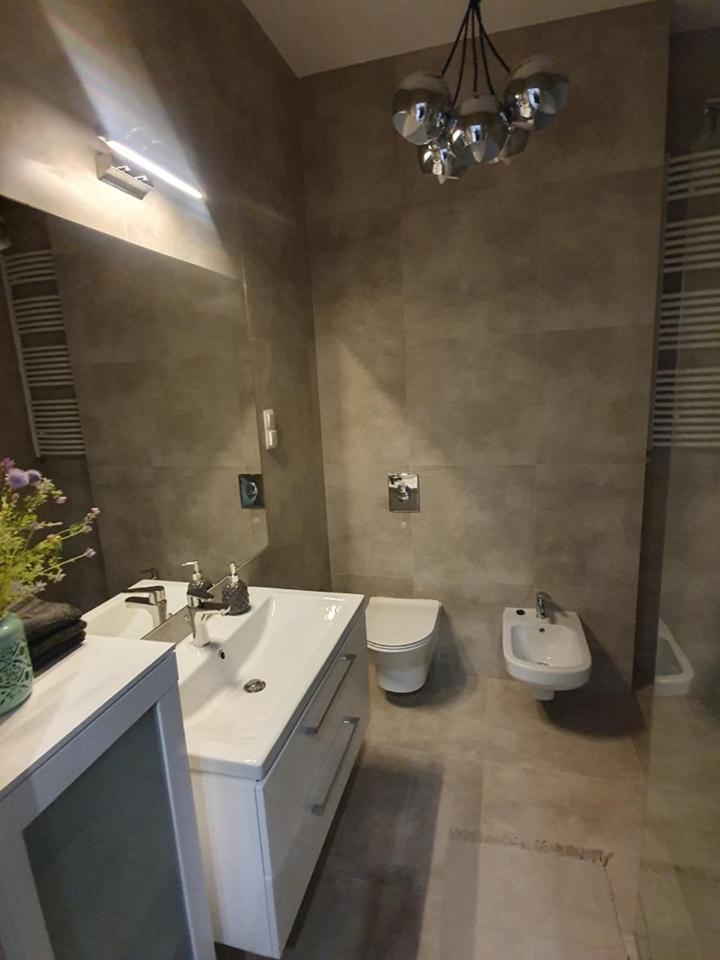 Apartament Nad Kamienna ชกลาร์สกา ปอเรมบา ภายนอก รูปภาพ